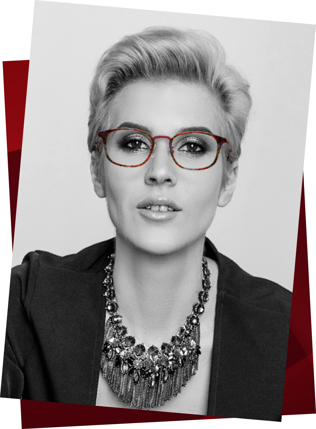 メガネをかけているモデル