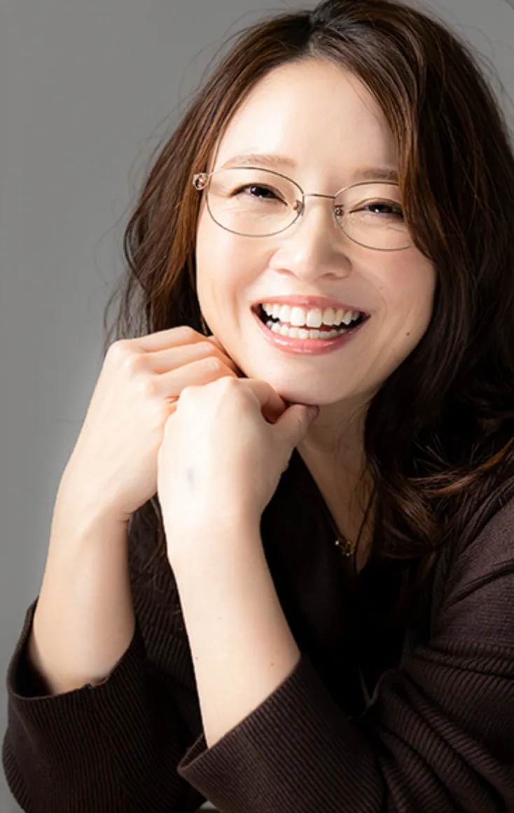 BRAND FEATURES image gallery01